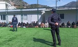 Mercimek Yüklü Tırda Kaçak Göçmenler Yakalandı