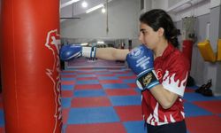Milli Kick Boks Sporcusu Zeynep, Şampiyonluğa Hazırlanıyor