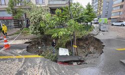 Yenimahalle’deki Yol Sağanak Yağışlar Sonrası Çöktü