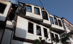 Ankara'da 4 Eski Ankara Evi Yandı