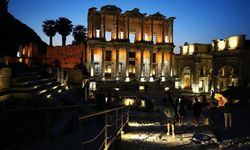 Efes Antik Kenti’nde Gece Müzeciliği Başladı