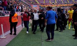 Kayserispor Başkanı Çamlı, Konyaspor Maçında Sahaya İndi!