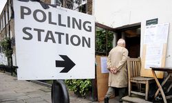 İngiltere Halkı Yerel Seçimler için Sandık Başında
