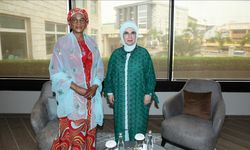 Emine Erdoğan, Nijerya Başkanı Tinubu'nun Eşi ile Görüştü