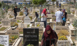 ABB Duyurdu: Bayramda Mezarlık Ziyaret Saatleri Nasıl Olacak?