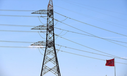 Elmadağ'da Şiddetli Fırtına: Kopan Elektrik Telleri Taziye Çadırının Üzerine Düştü
