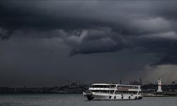 AKOM Uyardı: İstanbul’a Gök Gürültülü Sağanak Yağış Geliyor!