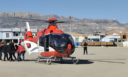 Bıçakla Yaralanan Bebek Ambulans Helikopterle Sevk Edildi