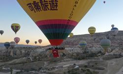 Kapadokya'da Balonlar 'Cumhuriyet' için Havalandı