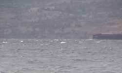 Çanakkale Boğazı Çift Yönlü Olarak Geçişlere Kapatıldı