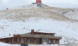 Hakkari'nin Yüksek Kesimleri Beyaza Büründü!