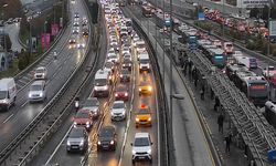 İstanbul'da Haftanın İlk Günü Trafik Yoğunluğu Yaşandı