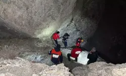 Hakkari’de Feci Kaza! 300 Metrelik Uçurumdan Düşen Adam Öldü