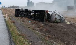 Konya'da Feci Kaza: Asit Yüklü Tanker Devrildi, 1 Kişi Öldü