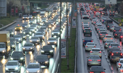 İstanbul’da Yağmur Trafiği Felç Etti