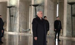 Kamu Başdenetçisi Mehmet Akarca'dan Anıtkabir Ziyareti