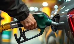 Akaryakıtta Zamlı Fiyatlar Tabelaya Yansırken Motorinde İndirim Sinyali