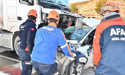 Adıyaman'da Yakıt Tankeri ile Otomobil Çarpıştı, Can Kayıpları Var