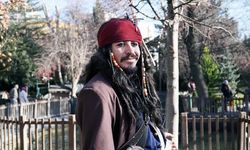 Ankara Sokaklarında "Jack Sparrow" Rüzgârı