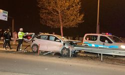 Ankara'da Kontrolden Çıkan Araç Bariyerlere Çarptı! Sürücü Öldü