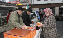 Beypazarı Belediyesi'nden Pazarda Çorba İkramı