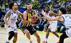 Fenerbahçe Beko Evinde Anadolu Efes'i Yıktı