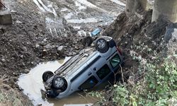 Kastamonu’da Araç Dere Yatağına Devrildi: 3 Yaralı