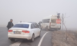 Kayseri'de Gizli Buzlanma Trafik Kazasına Yol Açtı: 10 Yaralı