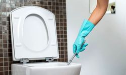 Tıkanan Klozet Nasıl Açılır? Evde Uygulanabilecek Pratik Yöntemler