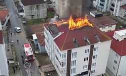 Tekirdağ’da Apartmanın Çatı Katında Yangın Çıktı