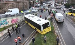 Beyoğlu'nda Trafik Kazası: İETT Otobüsü Karşı Şeride Geçti