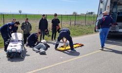 Edirne’de Kasksız Motosiklet Sürücüsü Tankere Çarptı: 1 Yaralı