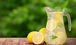 5 DAKİKADA HAZIR! Bu Tarifle Limonatanız Asla Acı Olmayacak, Kıvamı Tam Tutacak!