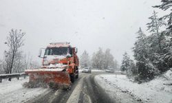 Yoğun Kar ve Tipi Yozgat'ta Ulaşımı Aksattı! Yollar Kapandı