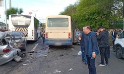 Ankara’da Trafik Kazası! Minibüs 4 Araca Çarptı: 14 Yaralı