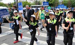 Başkentte Trafik Denetimleri Minik Polislere Emanet