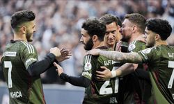 Beşiktaş, Adana Demirspor'u 4 Golle Mağlup Etti