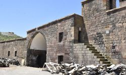 Bitlis’te El Aman Hanı Restore Ediliyor