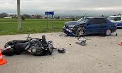 Bolu’da Motosiklet ile Otomobil Çarpıştı: 2’si Ağır 6 Yaralı