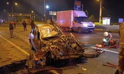 Bursa'da Otomobil Kamyonun Altına Girdi, Sürücü Ağır Yaralandı