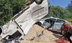 Bursa’da Trafik Kazası! Otomobil ile Panelvan Çarpıştı: 3 Yaralı