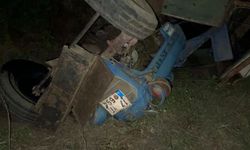 Çanakkale’de Traktör Devrildi, Altında Kalan Yaşlı Sürücü Öldü