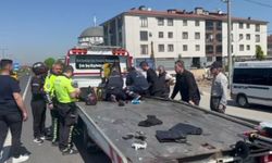 Düzce’de Motosiklet Kazası: Kurye, Çekicinin Kasasına Çakıldı