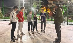 Ertuğrul Çetin Basket Sahasında Çocuklarla Buluştu