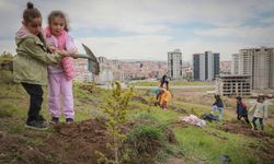 Keçiören Şenlik İlkokulu Öğrencileri Fidan Dikti