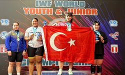 Milli Sporcu Fatmagül Çevik’ten Halterde Dünya Şampiyonluğu