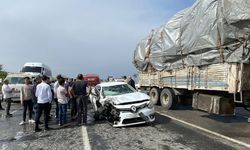 Şanlıurfa'da Otomobil ile Minibüs Kafa Kafaya Girdi: 5 Yaralı