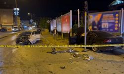 Sultanbeyli'de Trafik Kazası! İki Otomobil Çarpıştı: 1'i Ağır 3 Yaralı