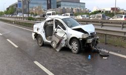 Tuzla'da Bariyerlere Çarpan Otomobil Takla Attı! 1 Ölü, 4 Yaralı