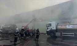 Adana’da Geri Dönüşüm Tesisindeki Yangın Söndürüldü